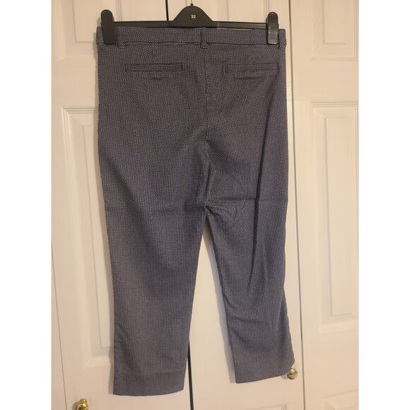 Maurices large women's navy and white capris - Picture 3 of 9